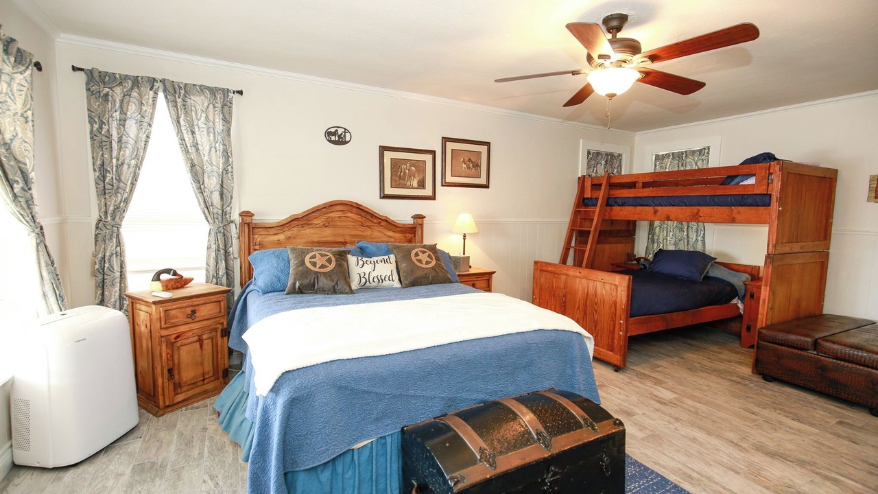 Photo of Bedroom in Marble Falls