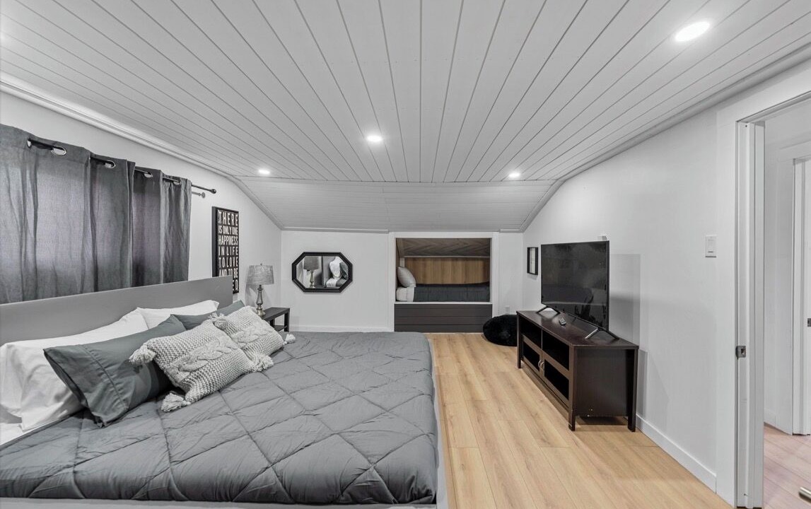 Photo of Bedroom in Pointe-du-Chene