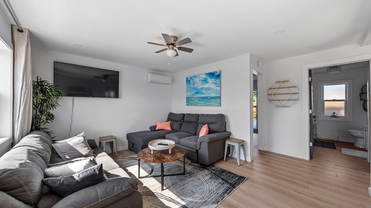 Photo of Livingroom in Pointe-du-Chene