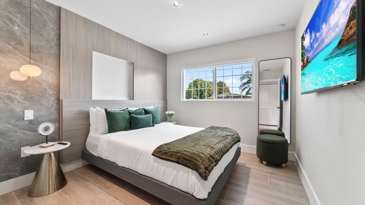 Photo of Bedroom in Miami Gardens