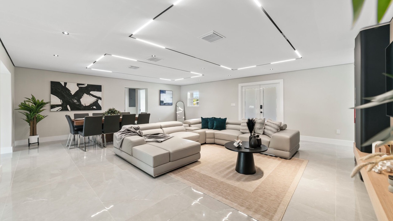 Photo of Livingroom in Miami Gardens