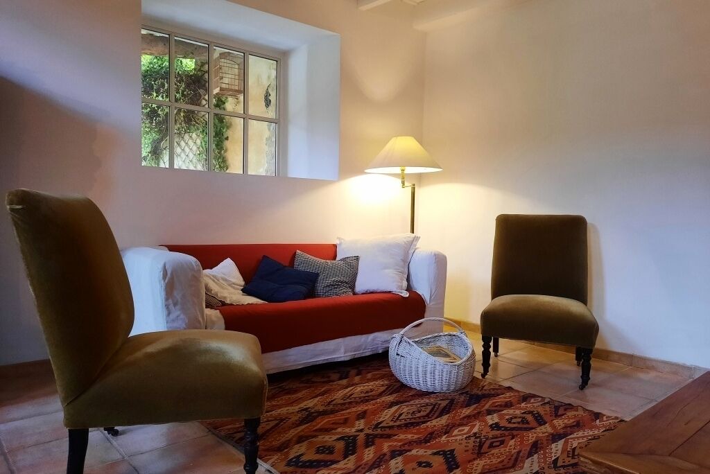 Photo of Livingroom in Roche-Saint-Secret