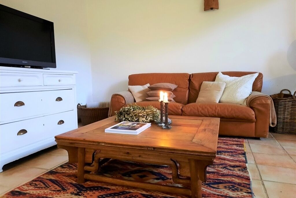 Photo of Livingroom in Roche-Saint-Secret