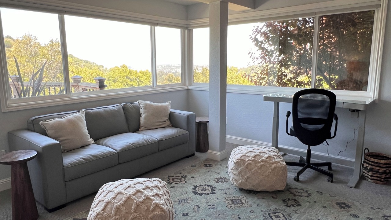 Photo of Livingroom in Belmont