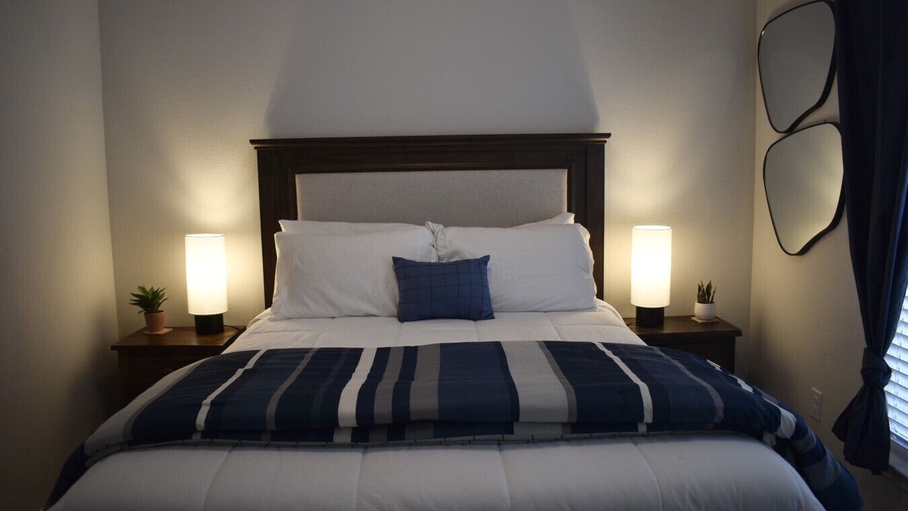Photo of Bedroom in Leon Junction