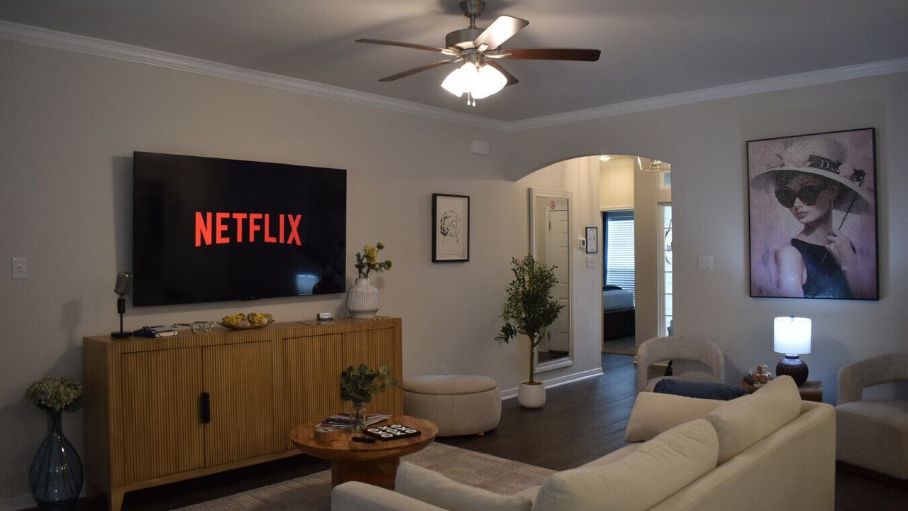 Photo of Bedroom in Leon Junction