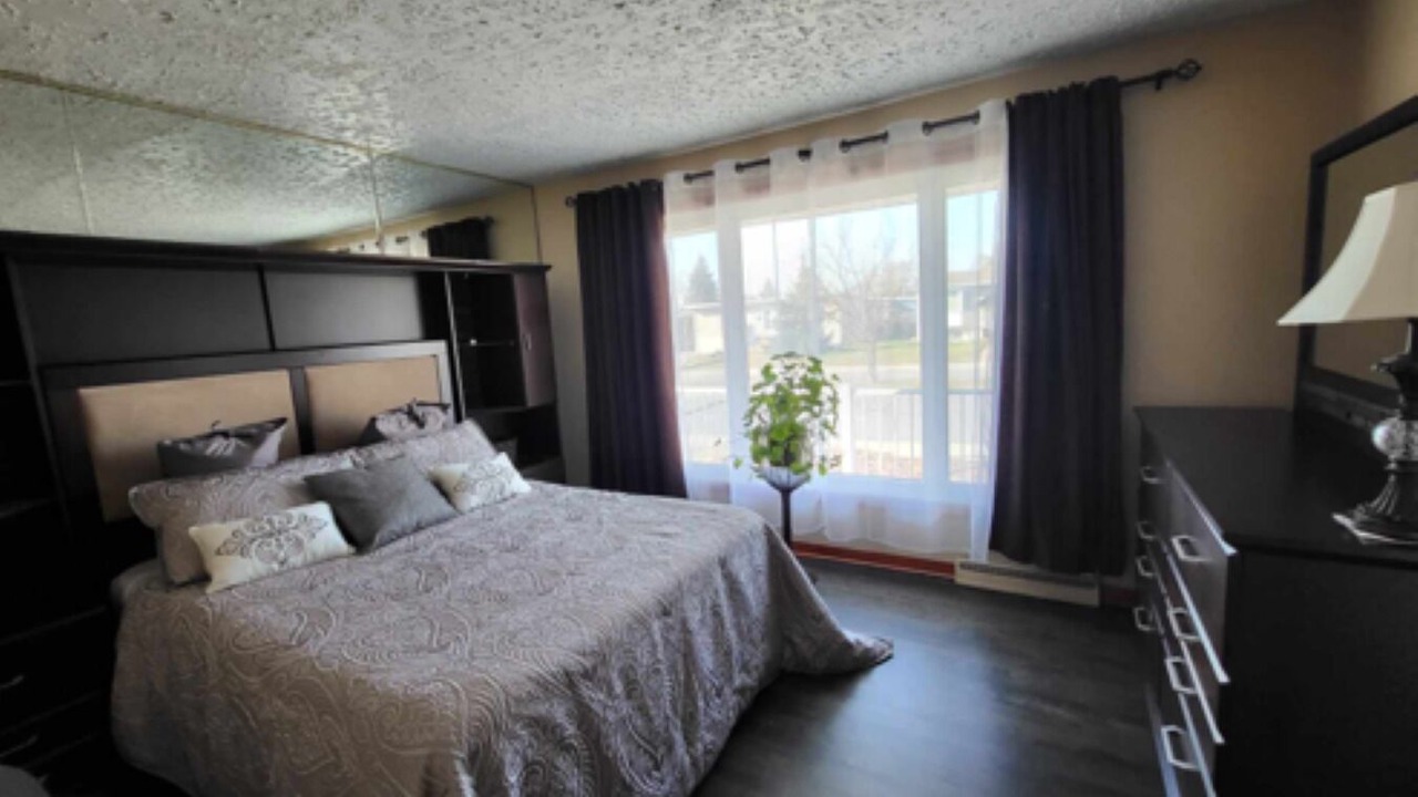 Photo of Bedroom in Longueuil