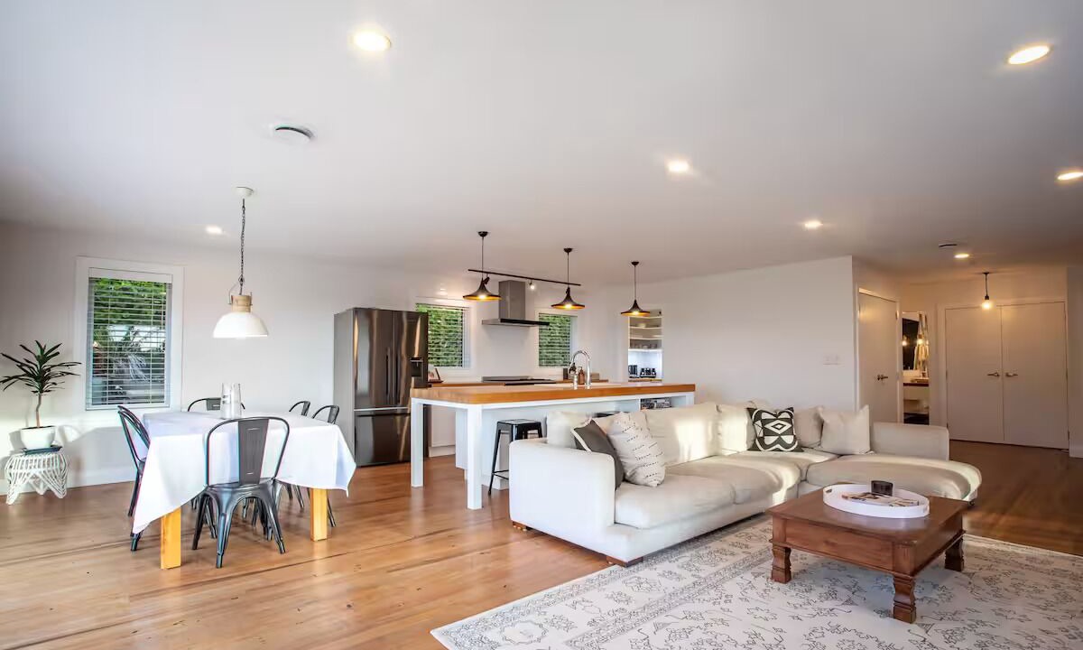 Photo of Livingroom in Cable Bay