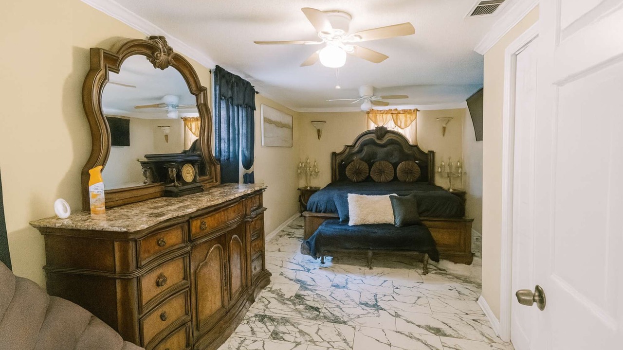 Photo of Bedroom in Garden City