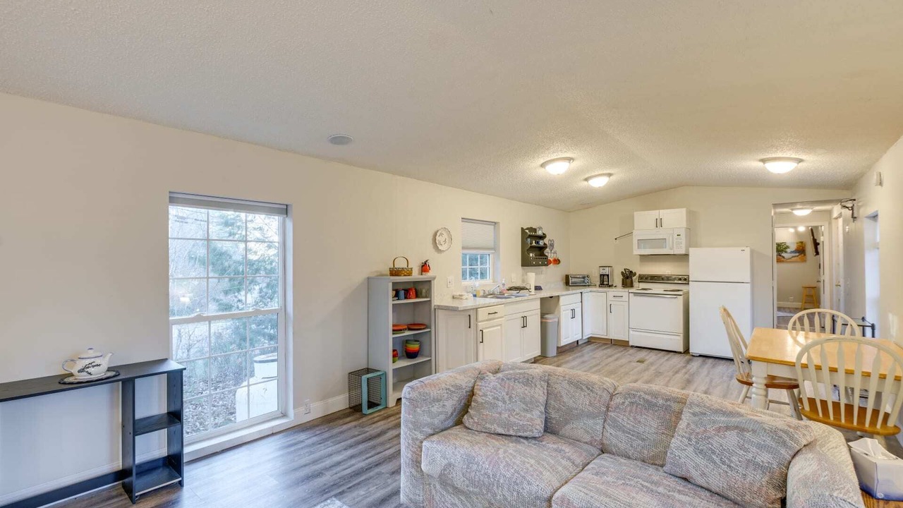 Photo of Livingroom in Glenburn