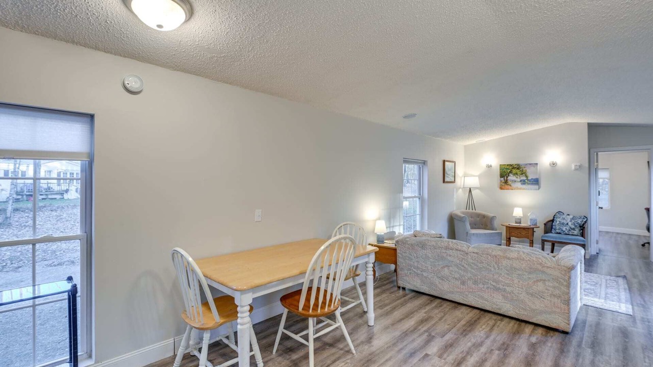 Photo of Livingroom in Glenburn