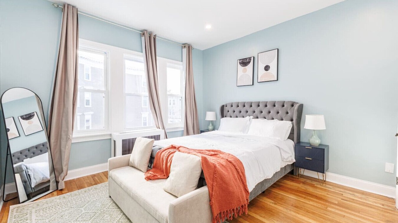 Photo of Bedroom in Upham's Corner