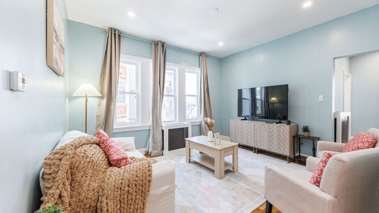 Photo of Livingroom in Upham's Corner