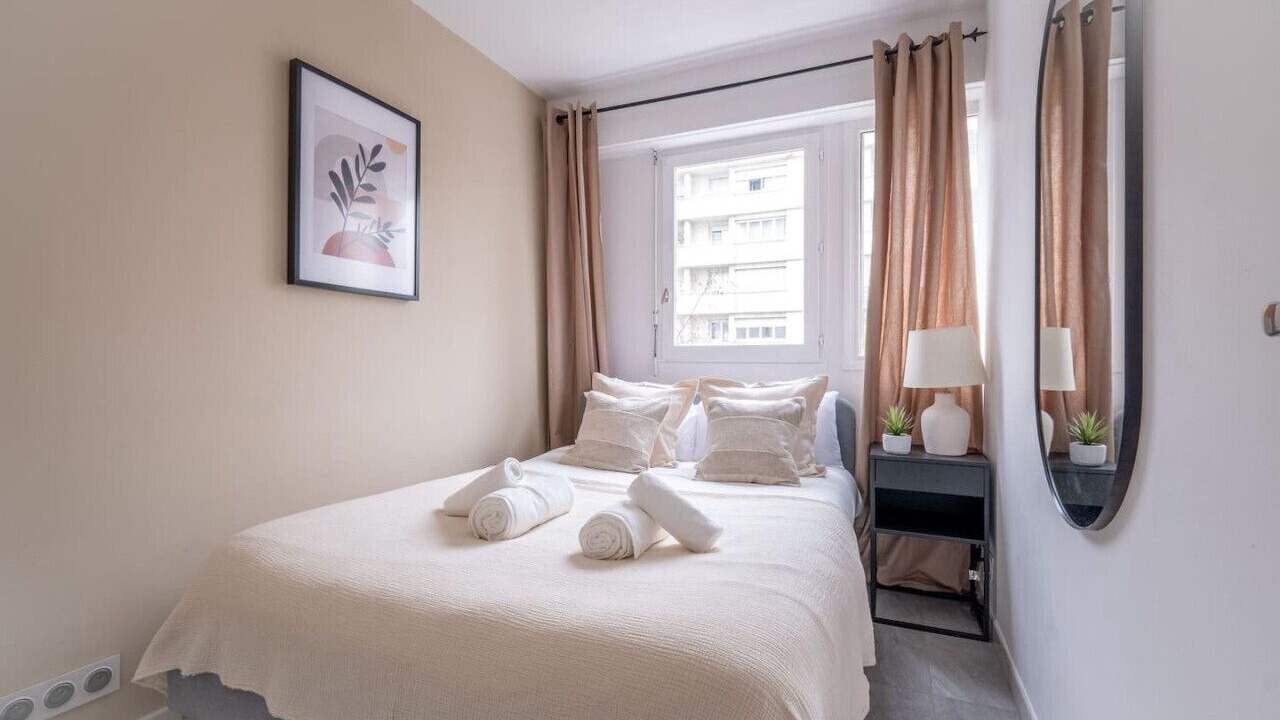 Photo of Bedroom in Levallois-Perret