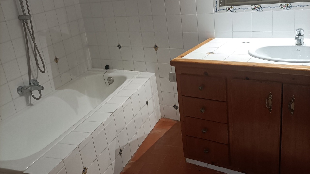 Photo of Bathroom in Calig