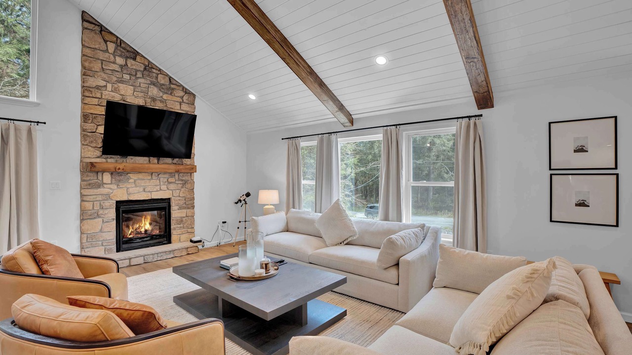 Photo of Livingroom in Blakeslee
