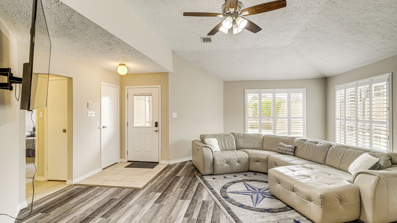 Photo of Livingroom in Barker