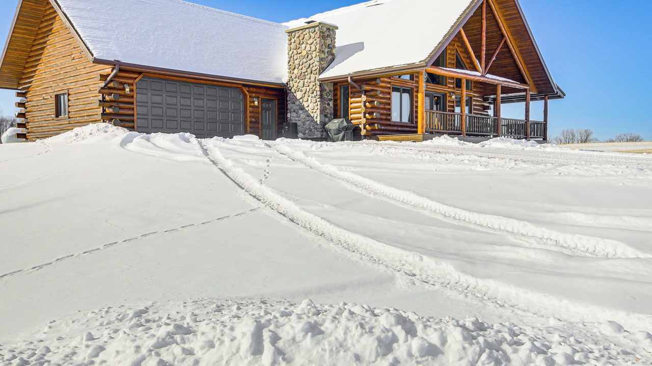 Photo of Outdoor in Abrams