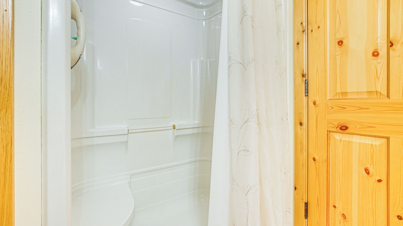 Photo of Bathroom in Abrams