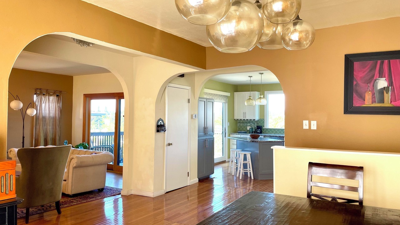 Photo of Livingroom in Lakeshore