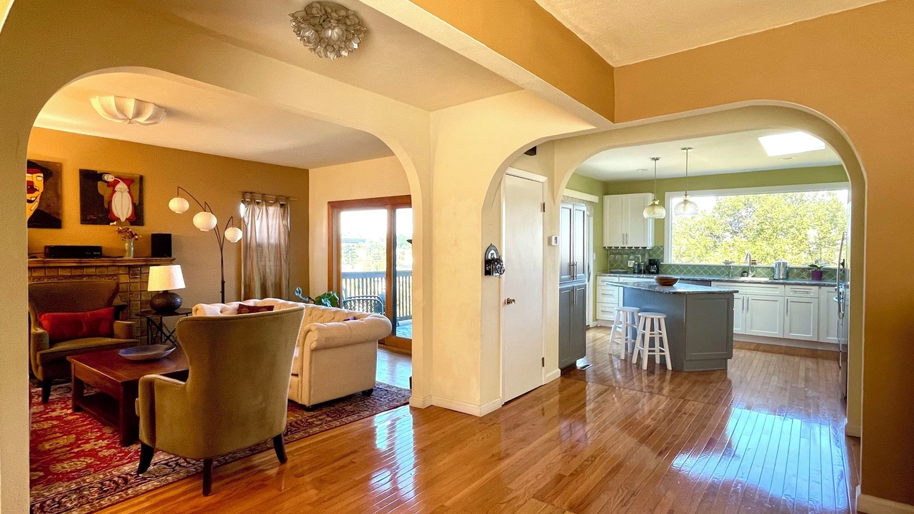 Photo of Bedroom in Lakeshore