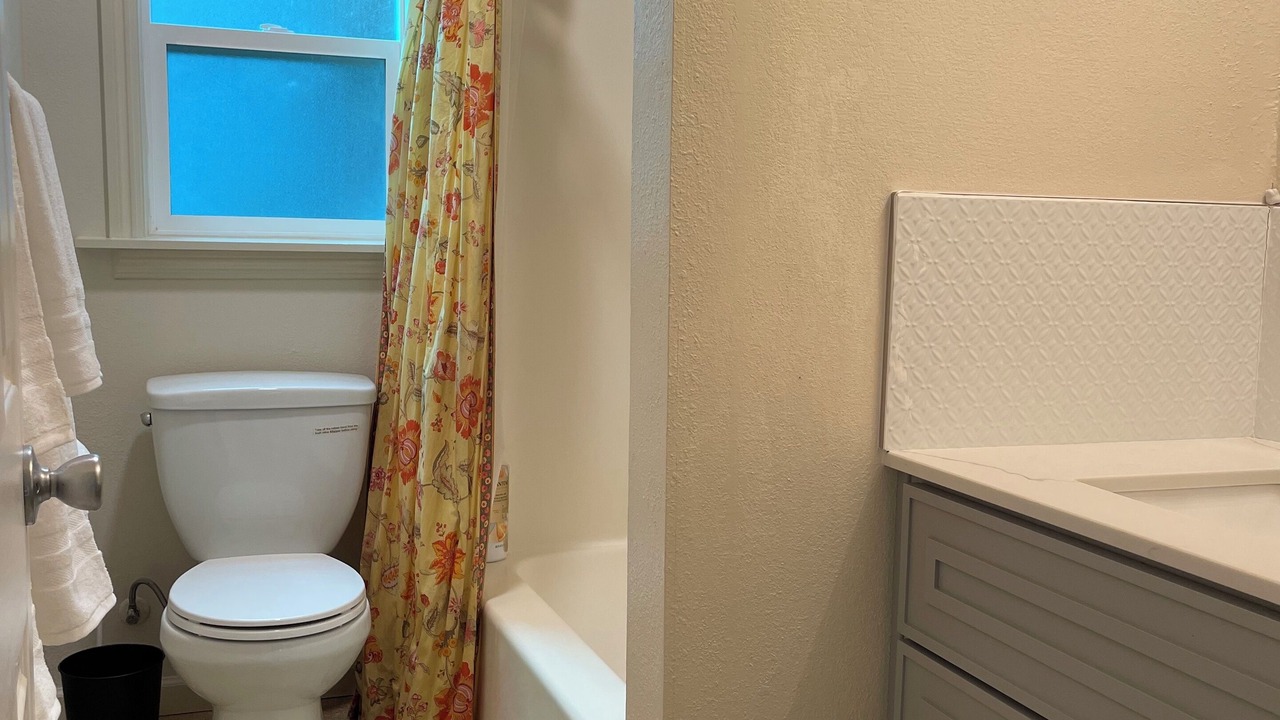 Photo of Bathroom in Lakeshore