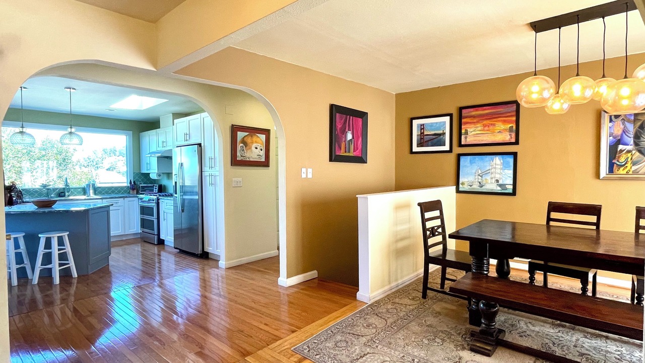 Photo of Bedroom in Lakeshore