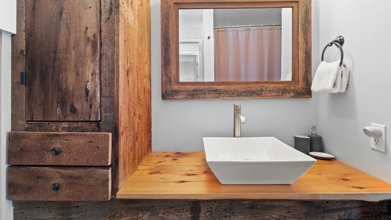 Photo of Bathroom in Warren