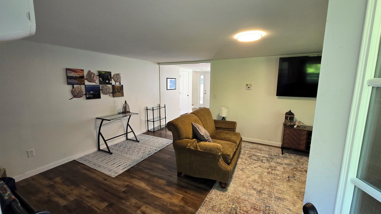 Photo of Livingroom in Glenburn