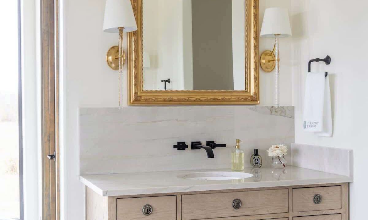 Photo of Bathroom in Round Top