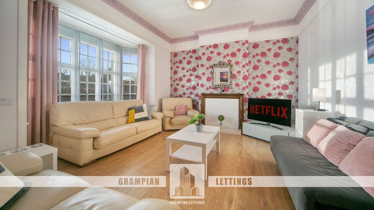 Photo of Livingroom in Bucksburn