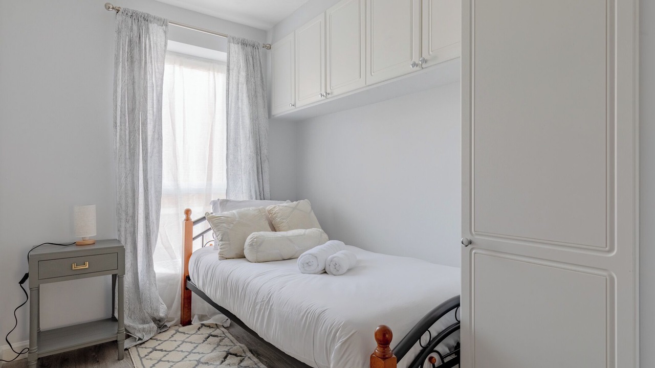 Photo of Bedroom in Docklands