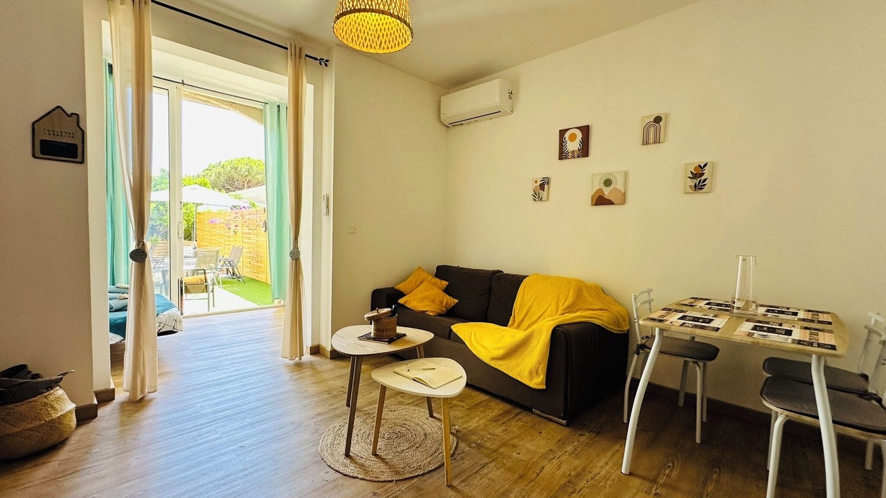 Photo of Livingroom in Pineto