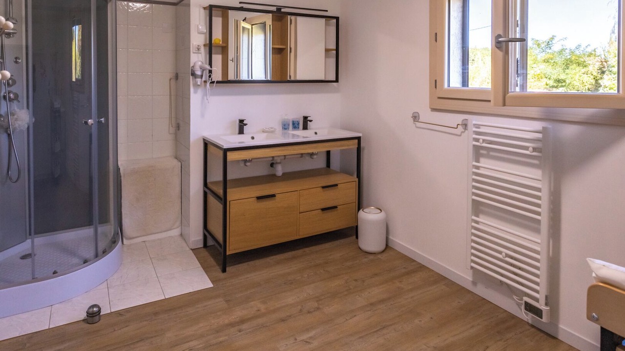 Photo of Bathroom in Hautefage-la-Tour