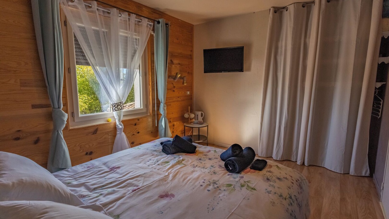 Photo of Bedroom in Hautefage-la-Tour