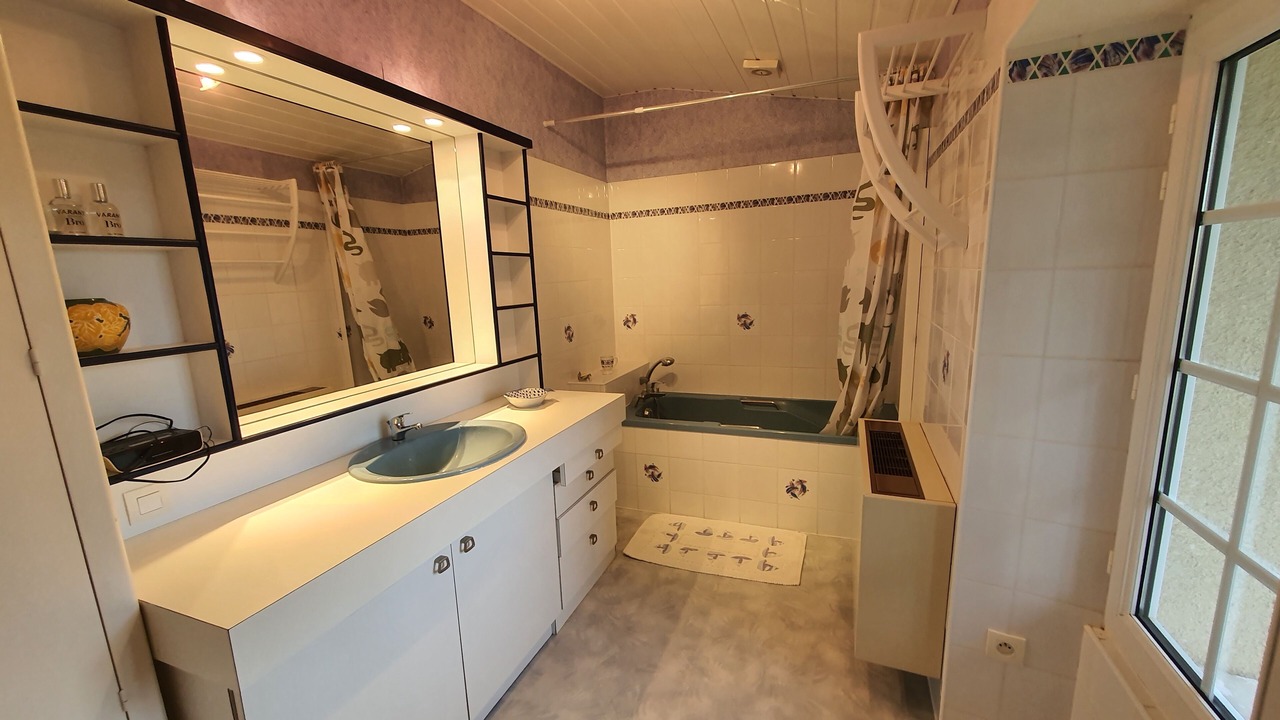 Photo of Bathroom in Villeneuve-sur-Lot
