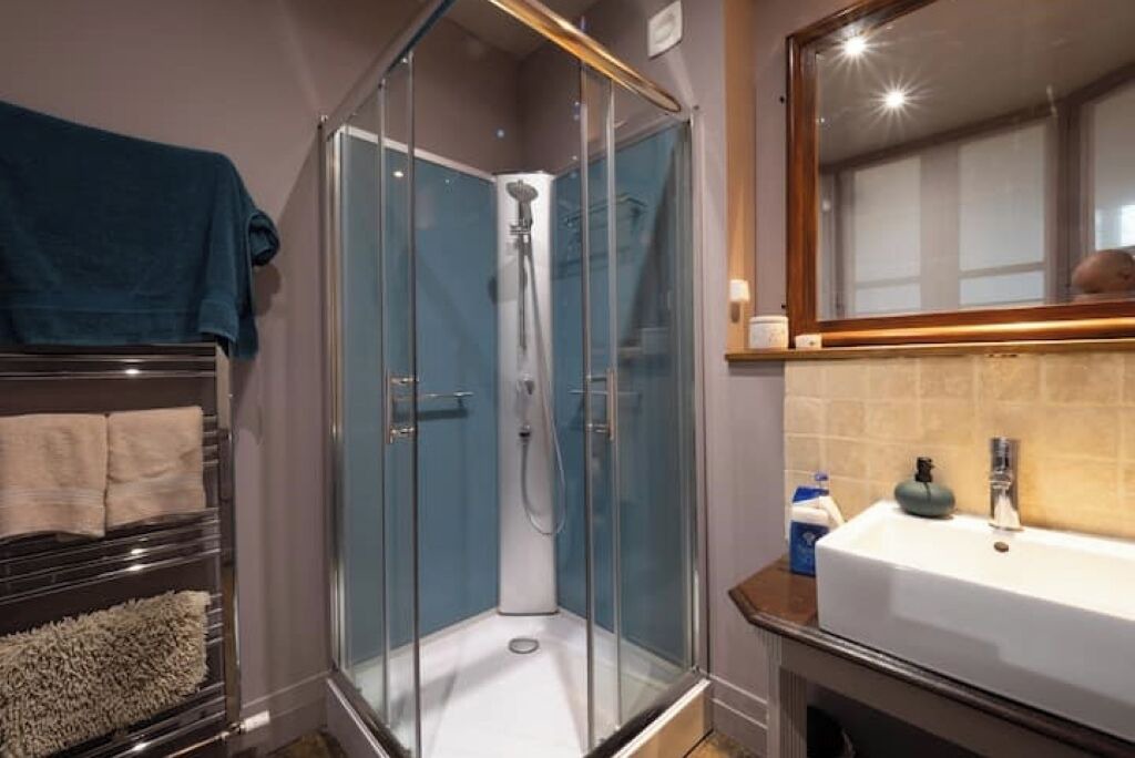 Photo of Bathroom in Confolens