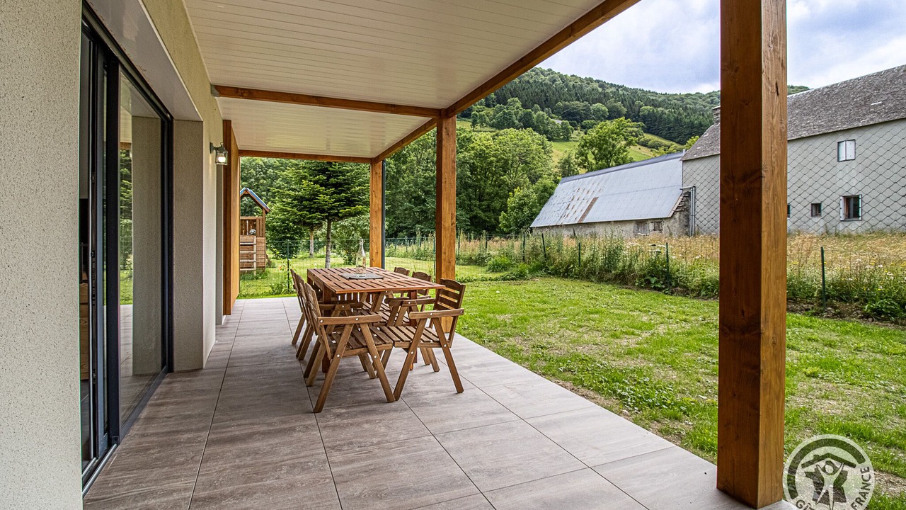 Photo of Outdoor in Campan