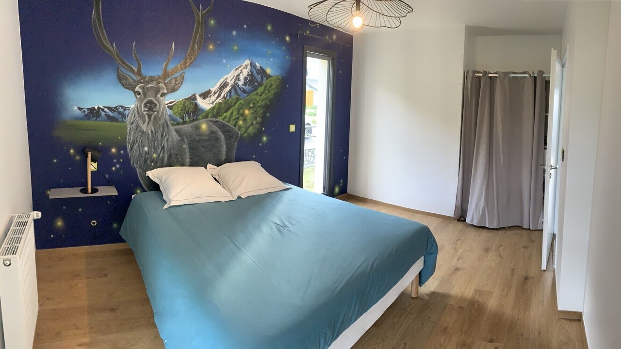 Photo of Bedroom in Campan