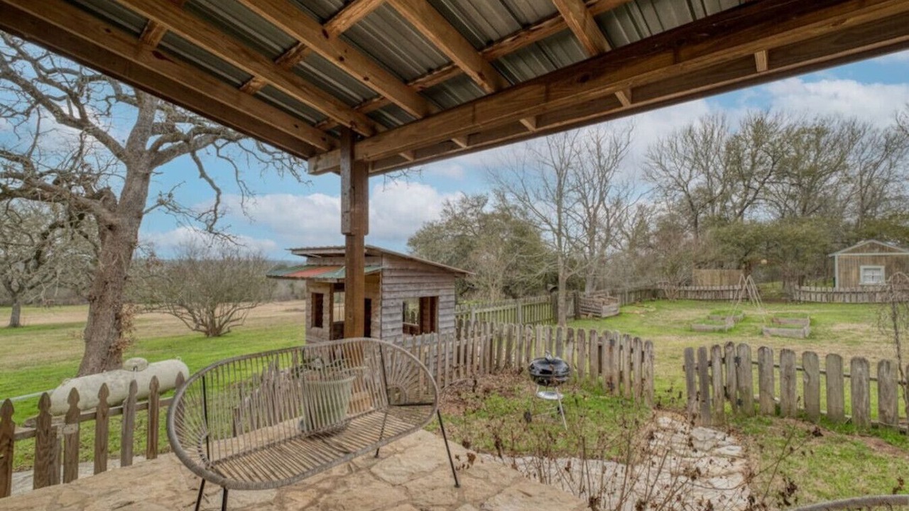 Photo of Patio Balcony in Bastrop