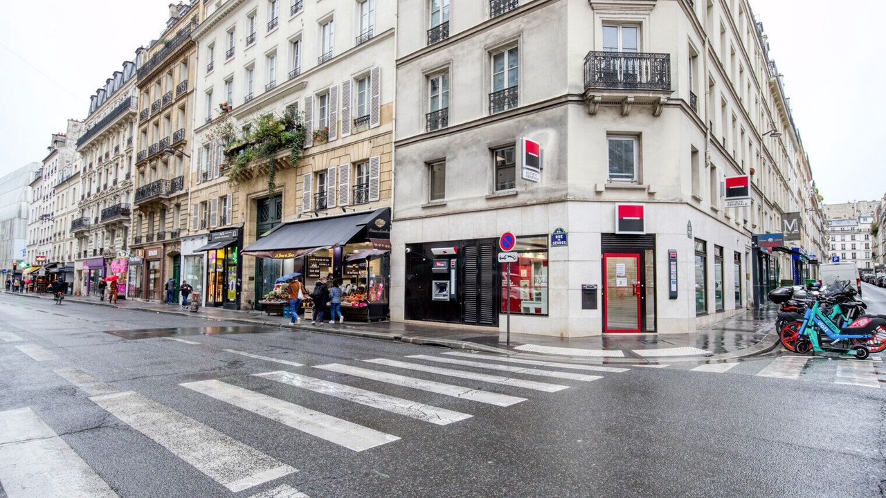 Photo of Others in Quartier de l'Ecole-Militaire