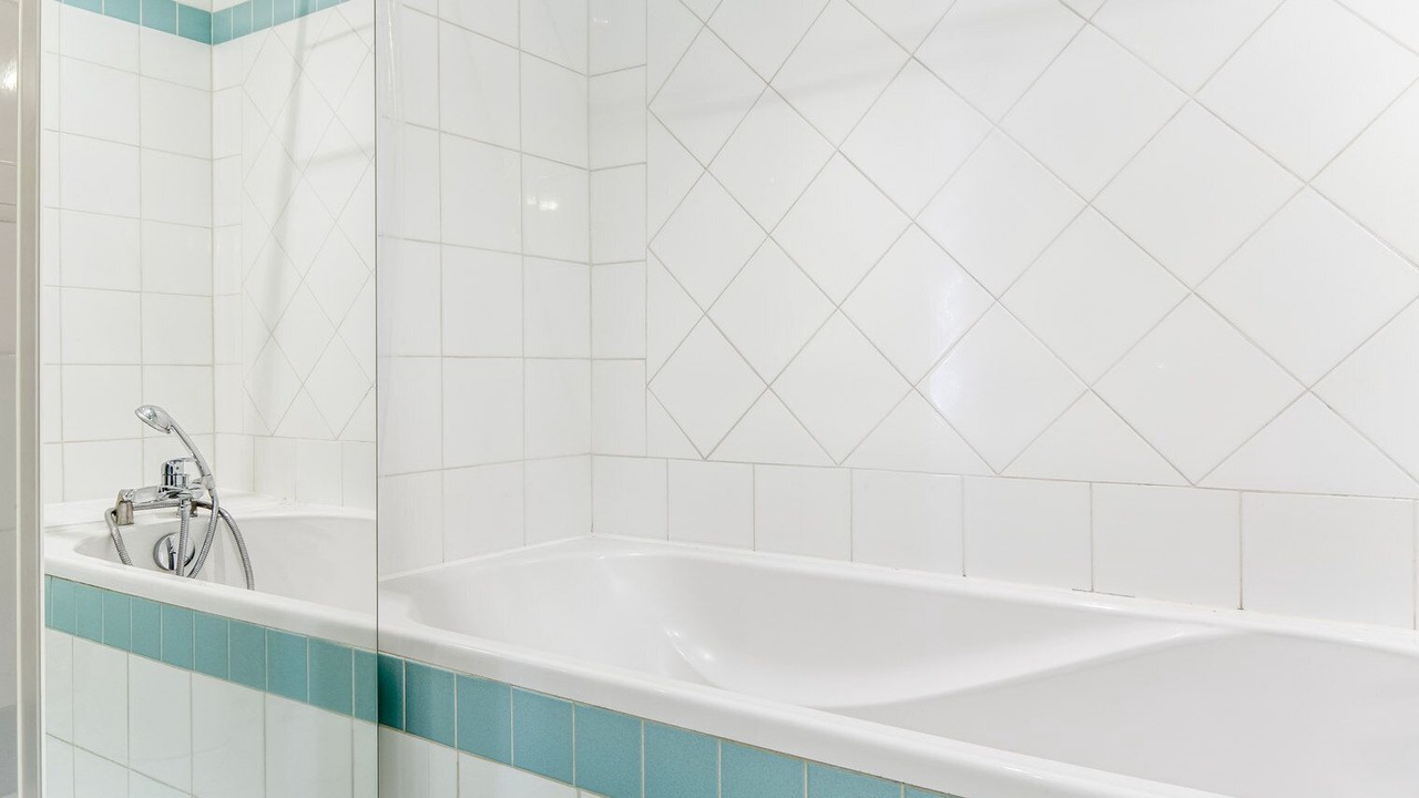 Photo of Bathroom in Quartier de la Plaine-de-Monceaux