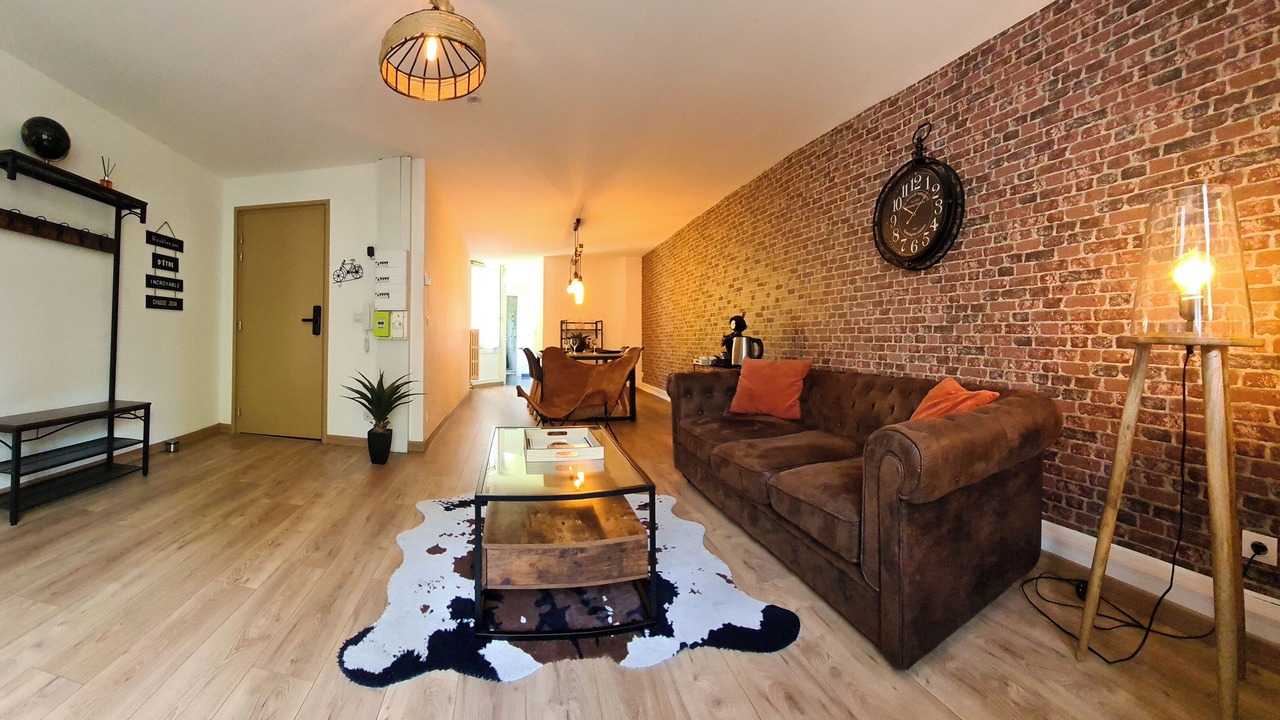 Photo of Livingroom in Charleville-Mezieres