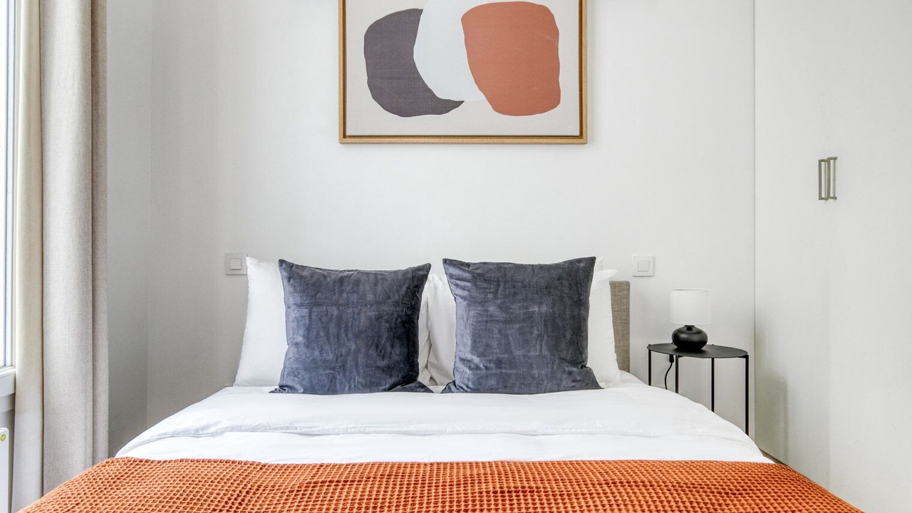 Photo of Bedroom in 6th Arrondissement