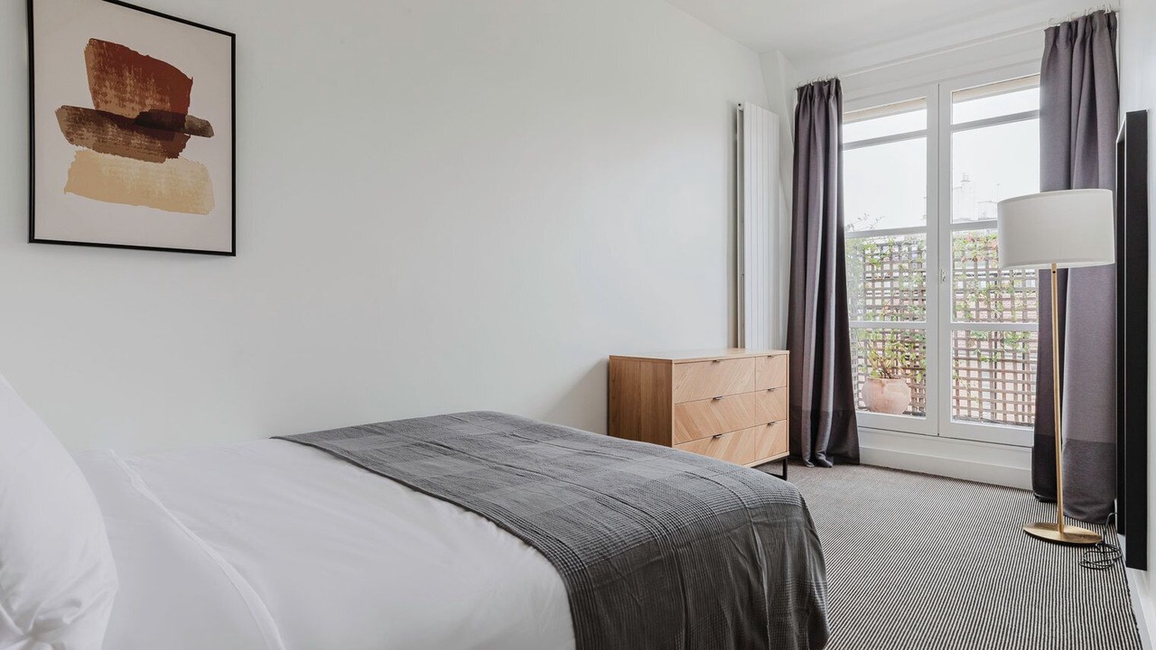 Photo of Bedroom in Val-de-Grace