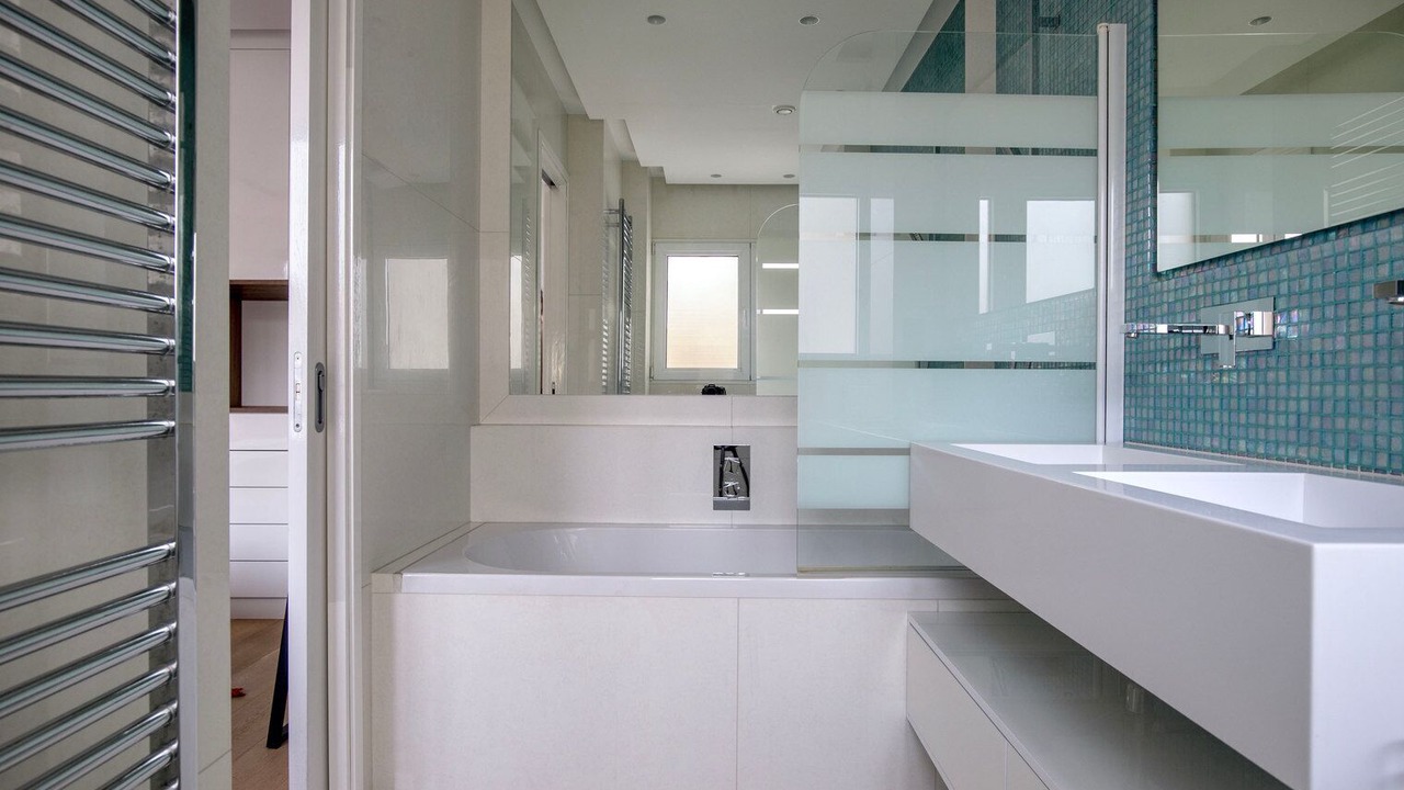 Photo of Bathroom in Porte-Dauphine