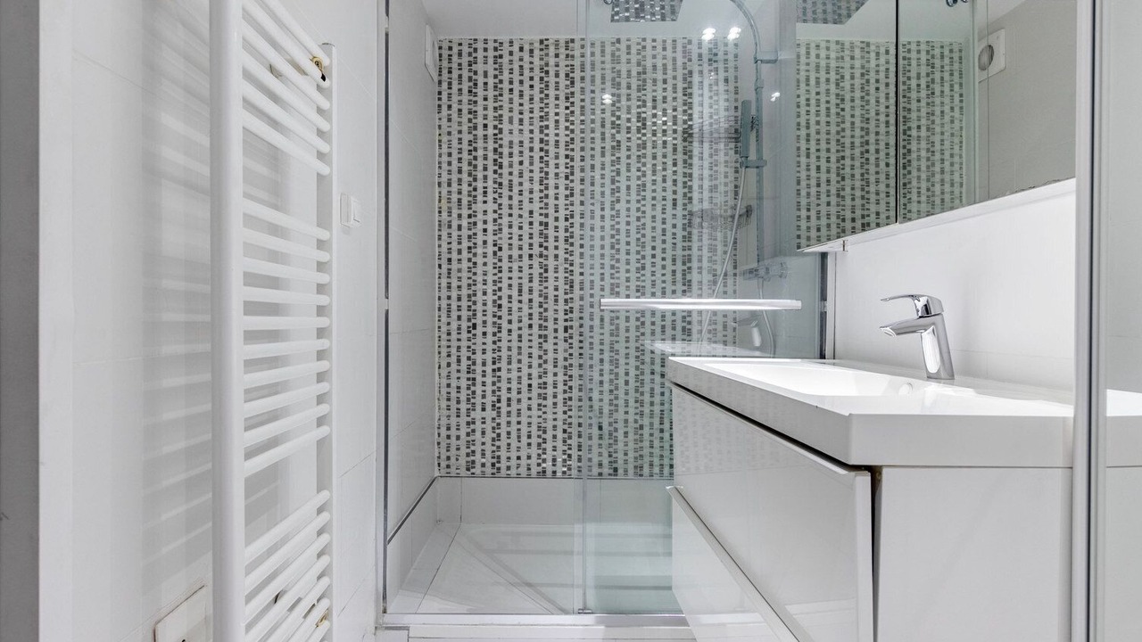 Photo of Bathroom in 6th Arrondissement