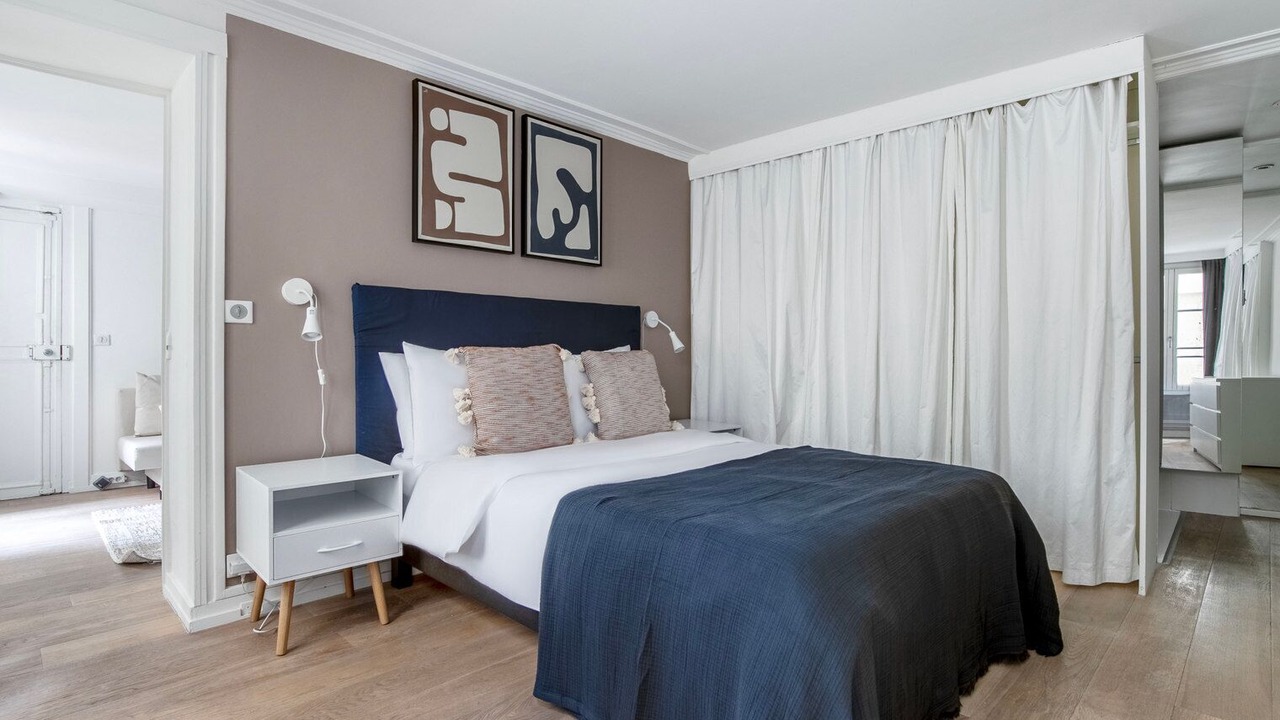 Photo of Bedroom in 6th Arrondissement