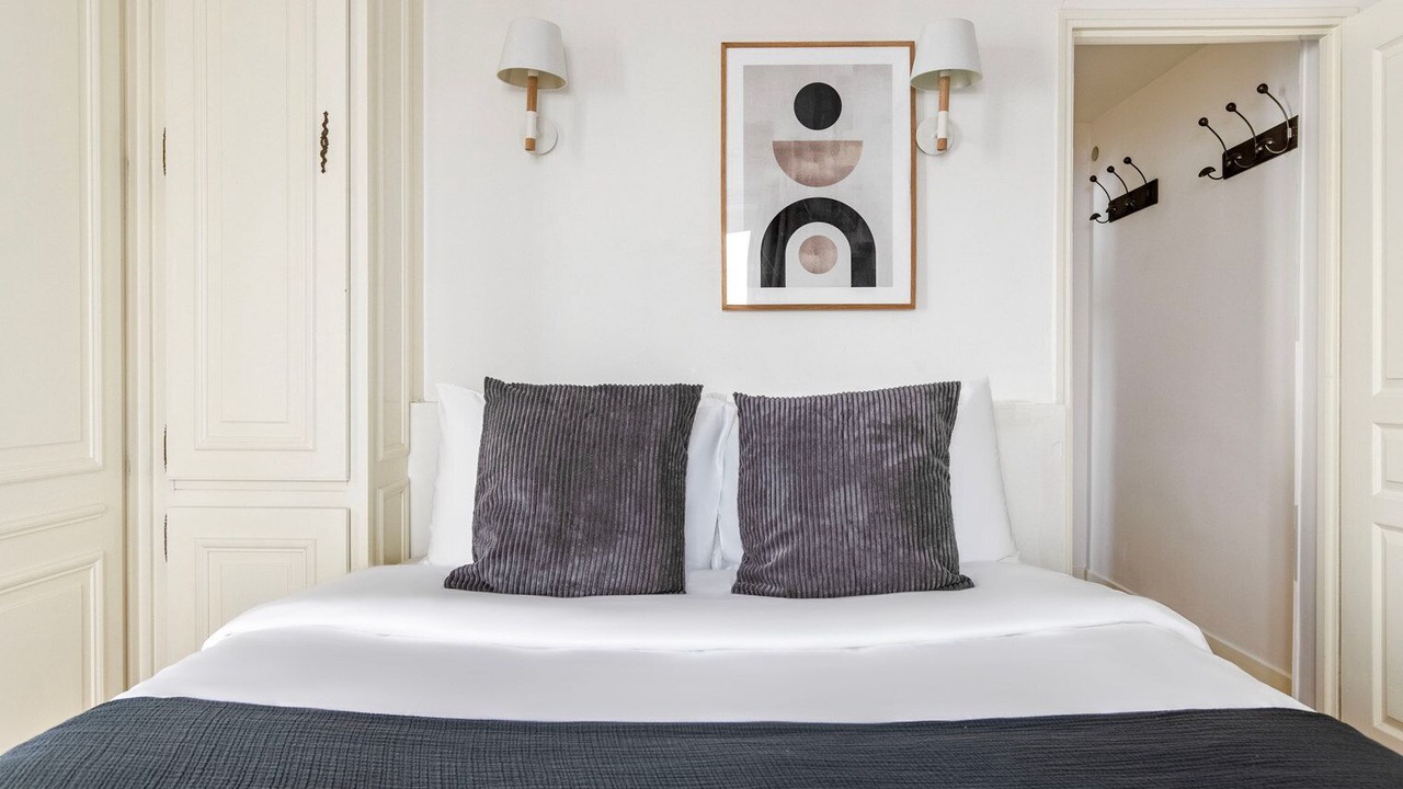 Photo of Bedroom in Chaillot