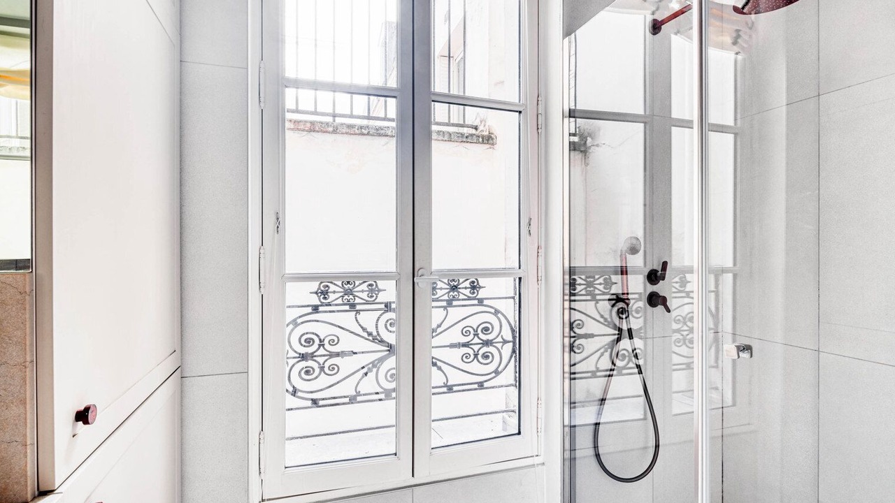 Photo of Bathroom in Faubourg-du-Roule